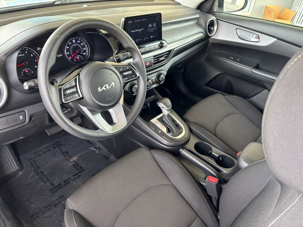 Used 2023 Kia Forte LXS image 9