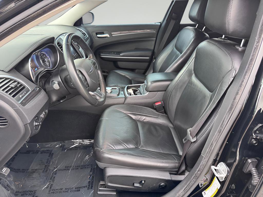 Used 2021 Chrysler 300 Touring L image 21