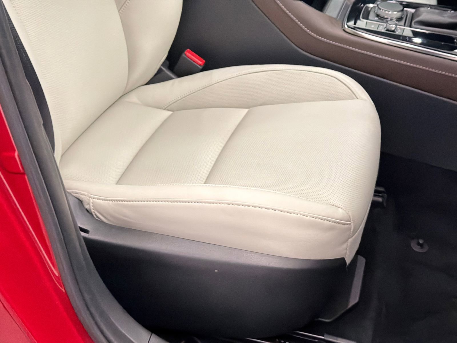 Certified 2025 MAZDA CX-30 AWD 2.5 S w/ Premium Package image 12