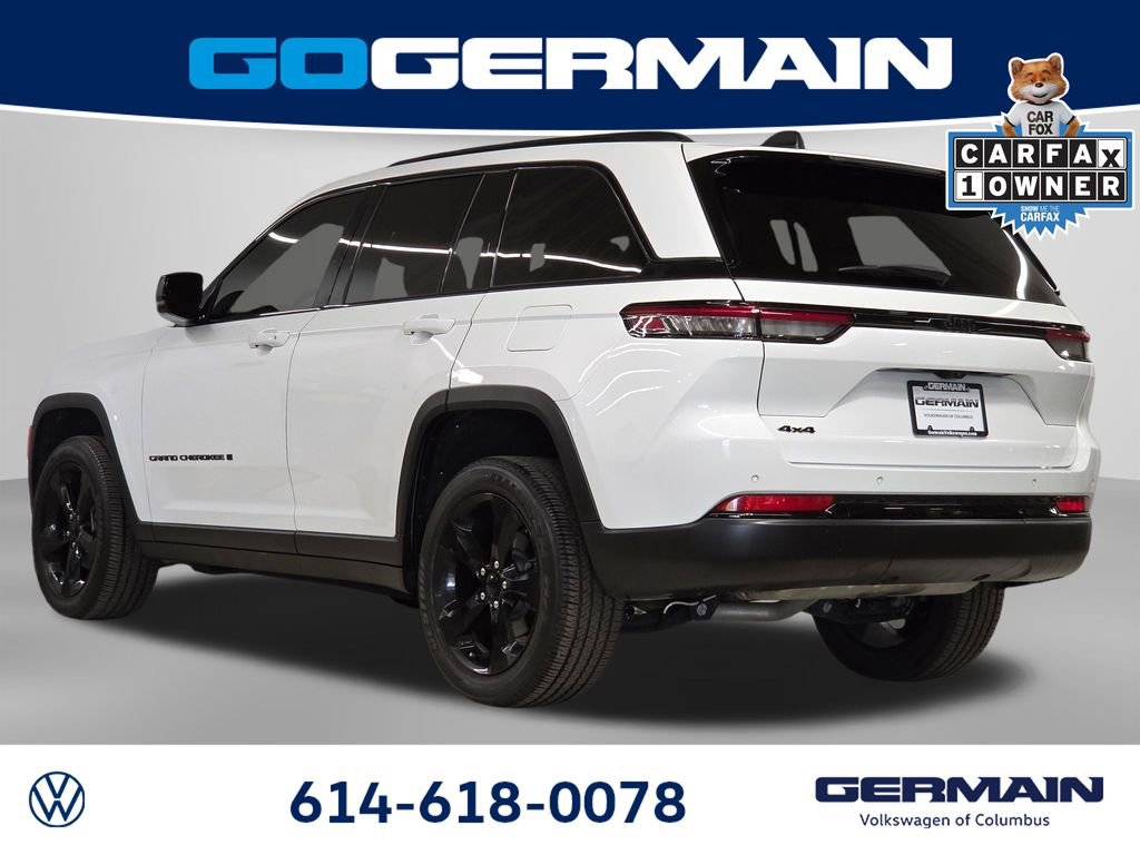 Used 2023 Jeep Grand Cherokee Altitude AWD/4WD image 11