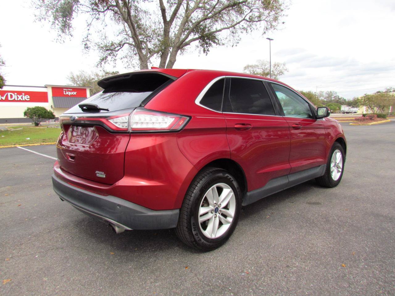 Used 2017 Ford Edge SEL w/ Equipment Group 201A FWD image 9