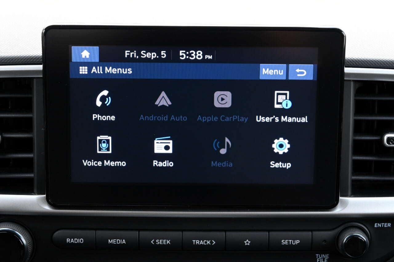 Used 2022 Hyundai Venue SEL image 27