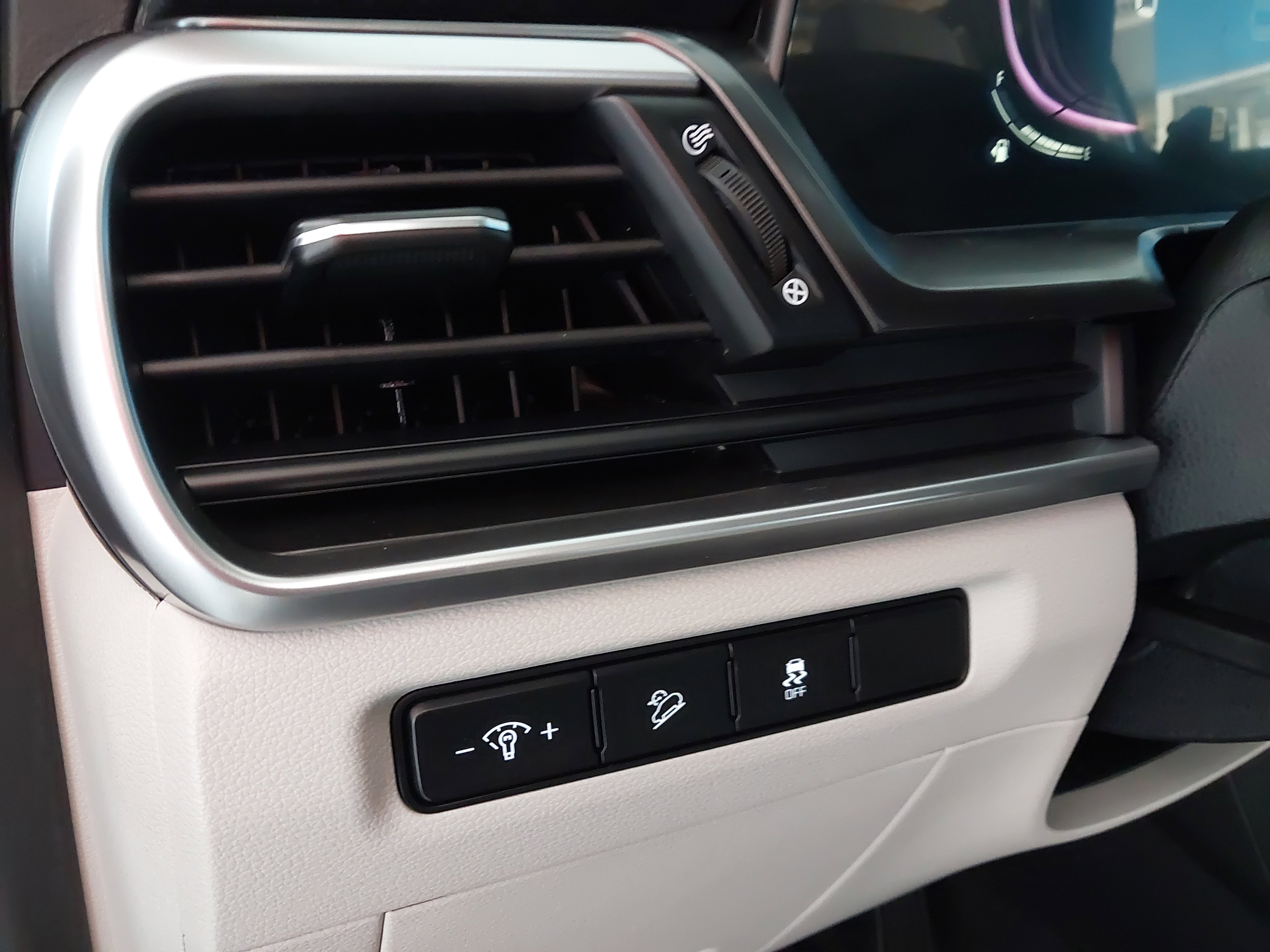 Used 2024 Kia Telluride S w/ S Sunroof Package image 24