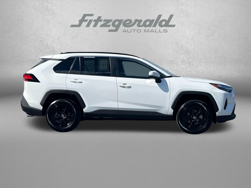 Used 2025 Toyota RAV4 XLE w/ Convenience Package image 3