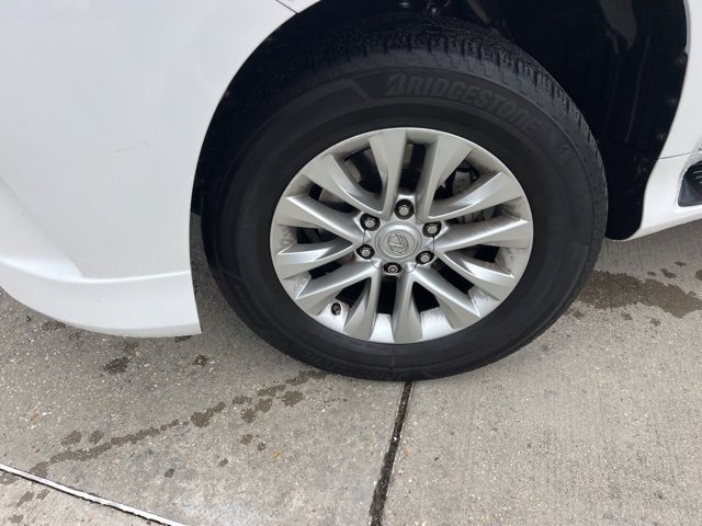 Used 2018 Lexus GX 460 image 29