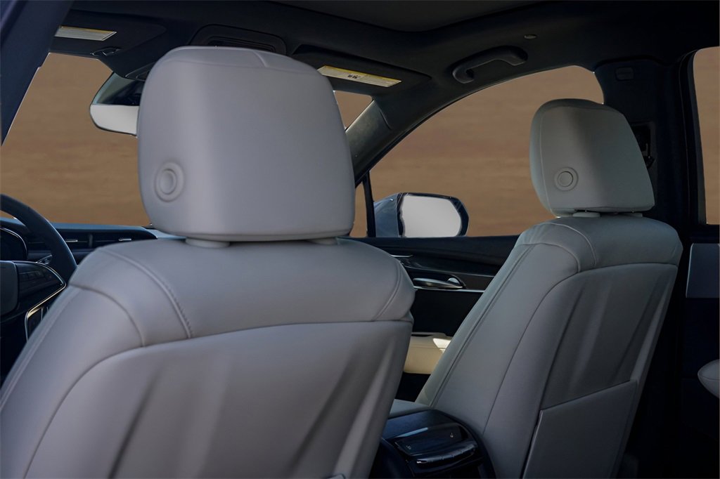 New 2026 Cadillac XT5 Sportv w/ LPO, Floor Liner Package image 21