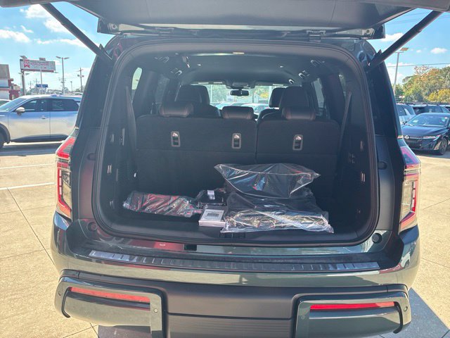 New 2026 Nissan Armada SL w/ Captain's Chari Seat Package RWD image 7