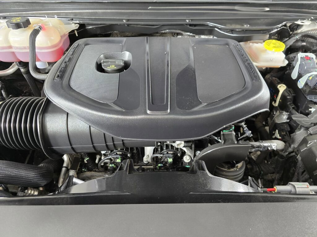 Used 2025 RAM 1500 Laramie image 11