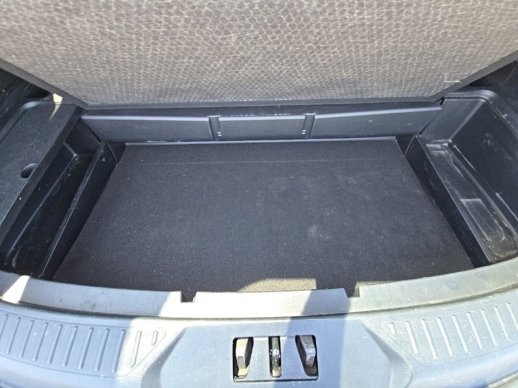 Used 2023 Ford Explorer XLT w/ Equipment Group 202A image 42