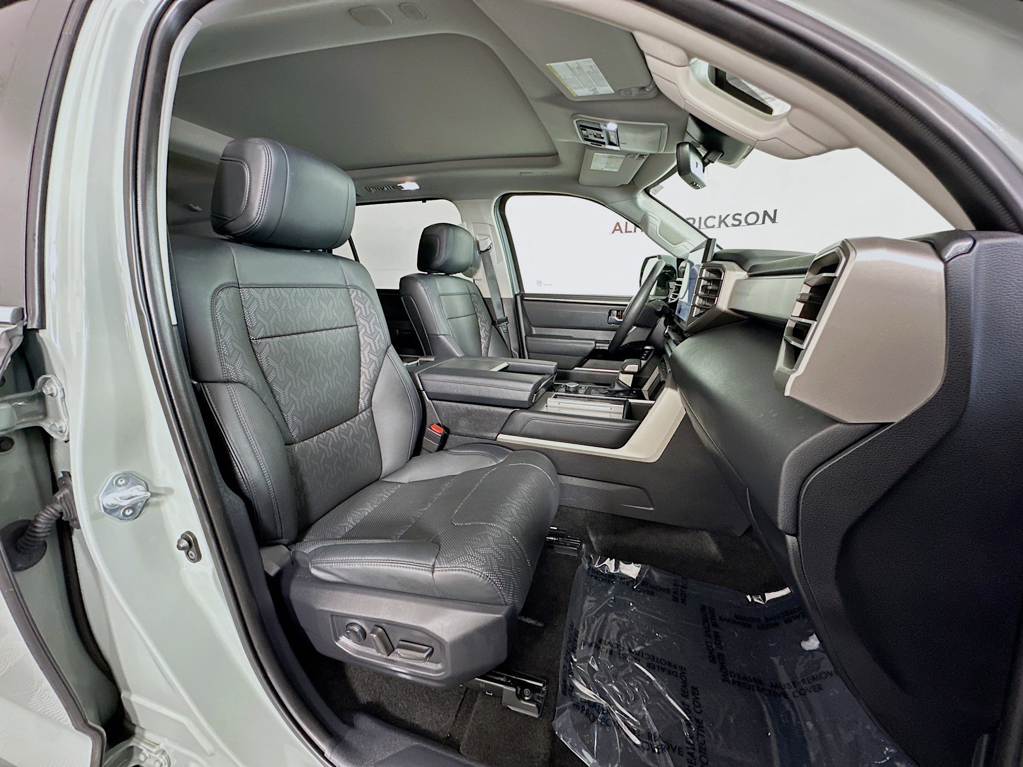 Used 2024 Toyota Sequoia Limited image 28