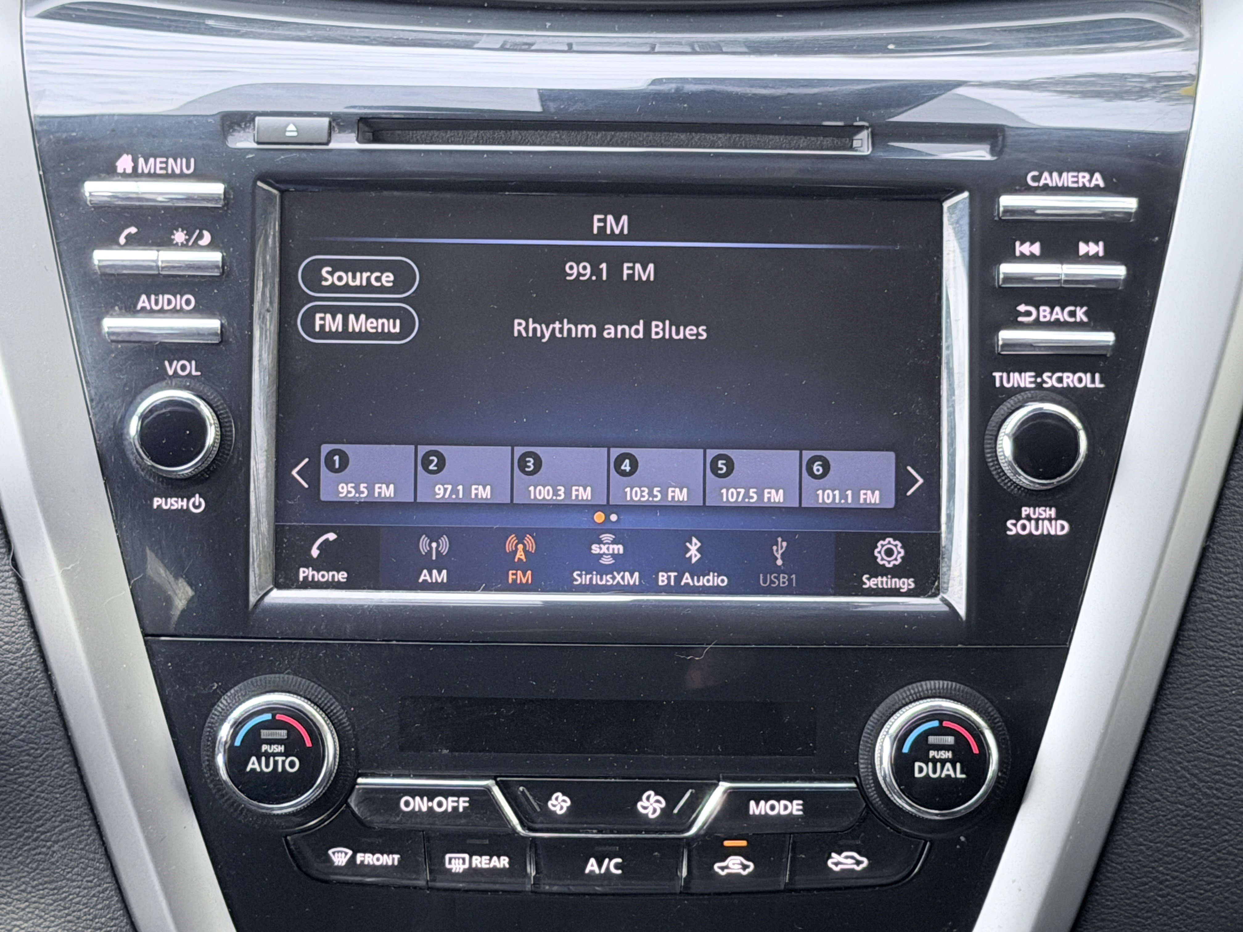 Used 2020 Nissan Murano S w/ Technology Package image 19