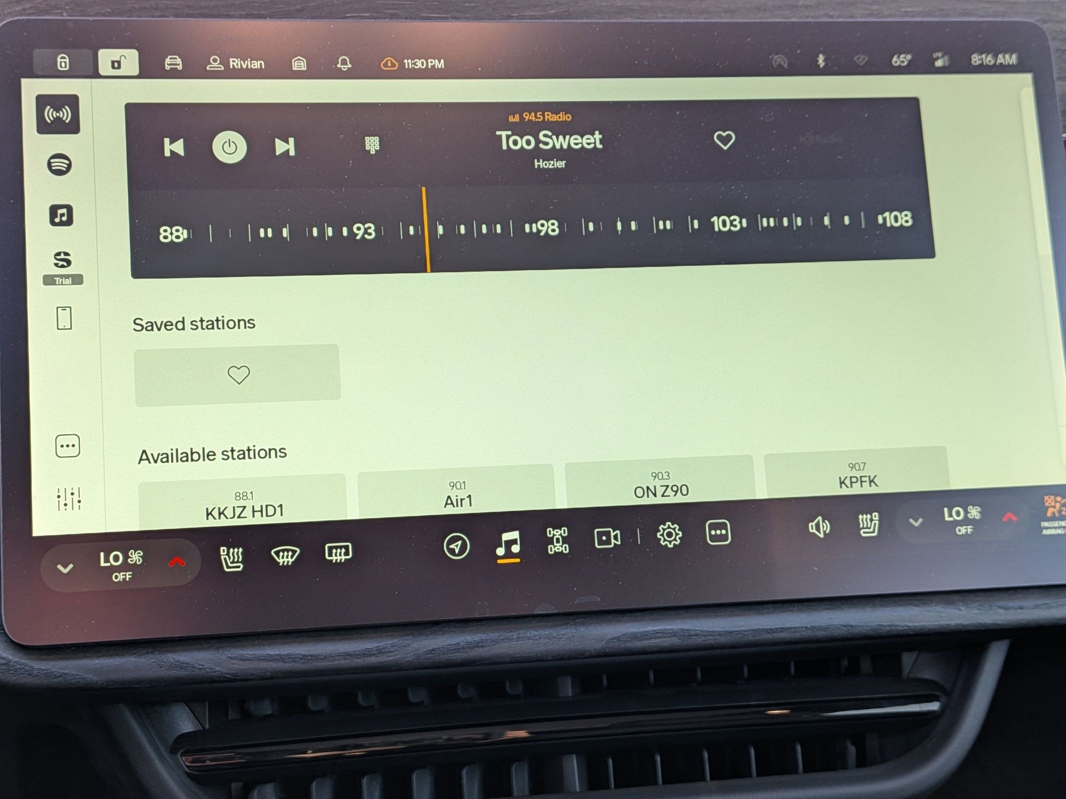 Used 2022 Rivian R1S Launch Edition image 22