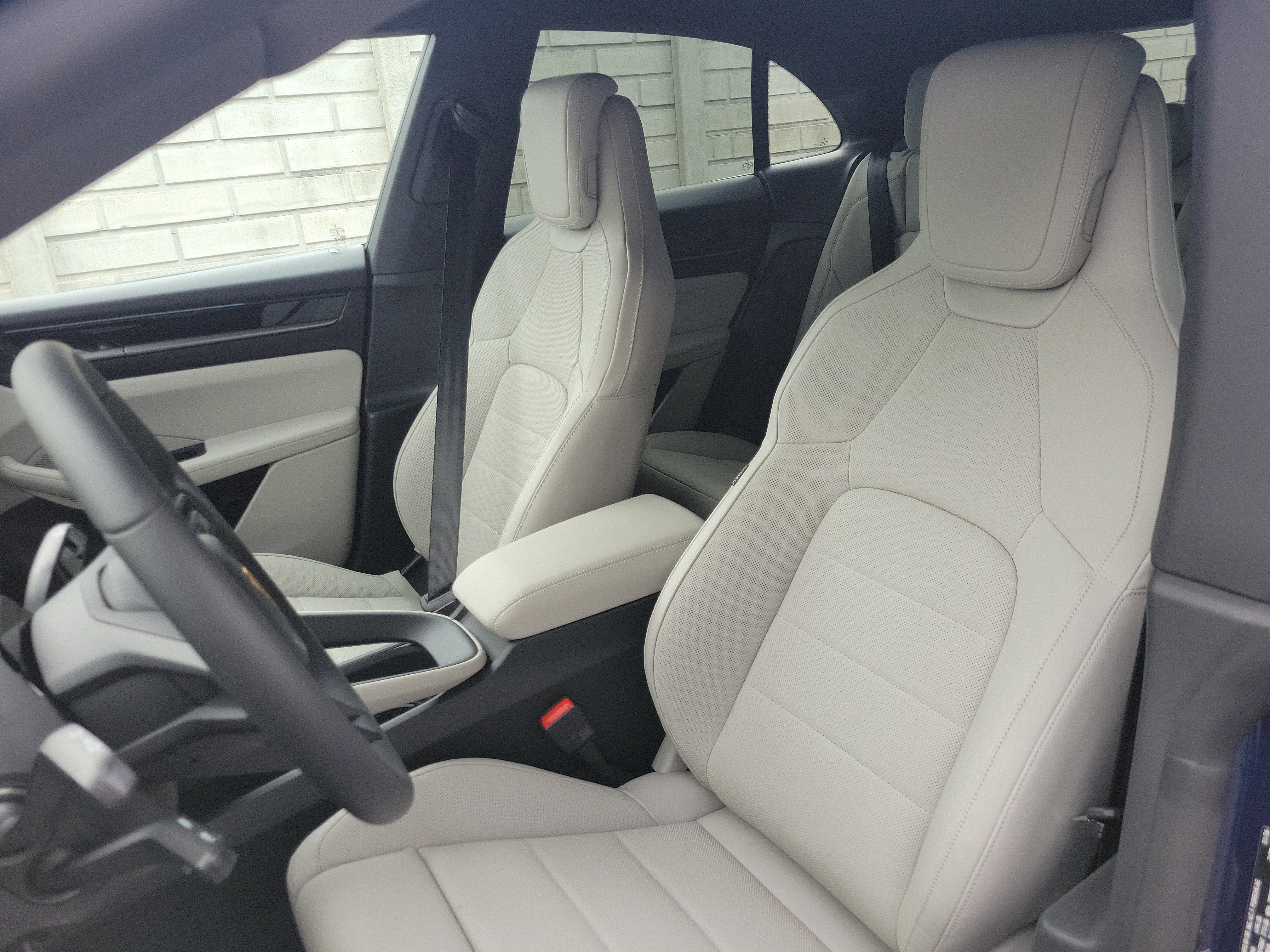 New 2026 Porsche Macan Electric image 5