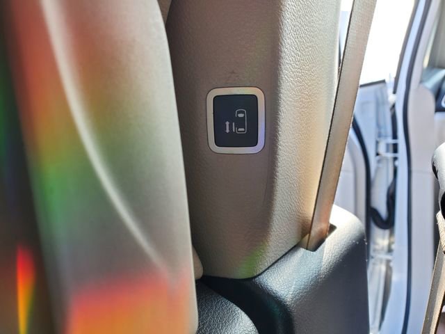 Certified 2024 Chrysler Pacifica Touring-L image 27