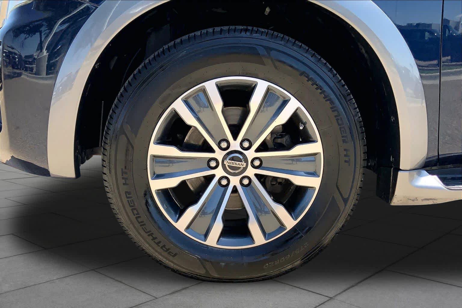 Used 2020 Nissan Armada SL w/ Premium Package RWD image 10
