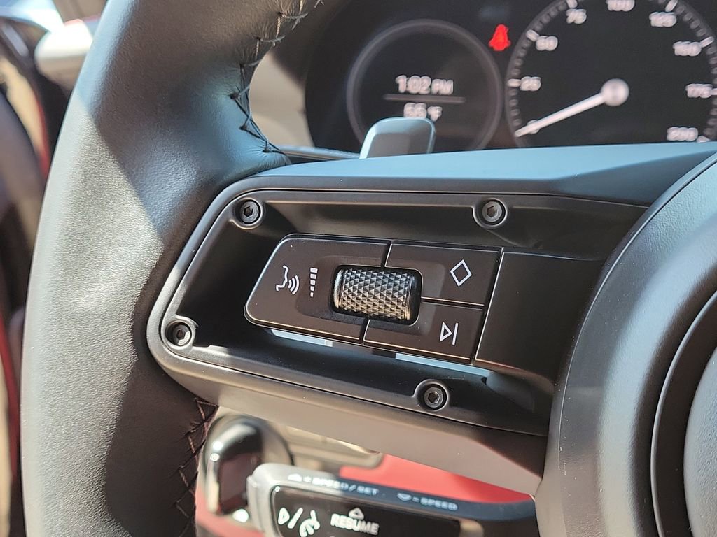 Certified 2022 Porsche 911 Targa 4S image 38