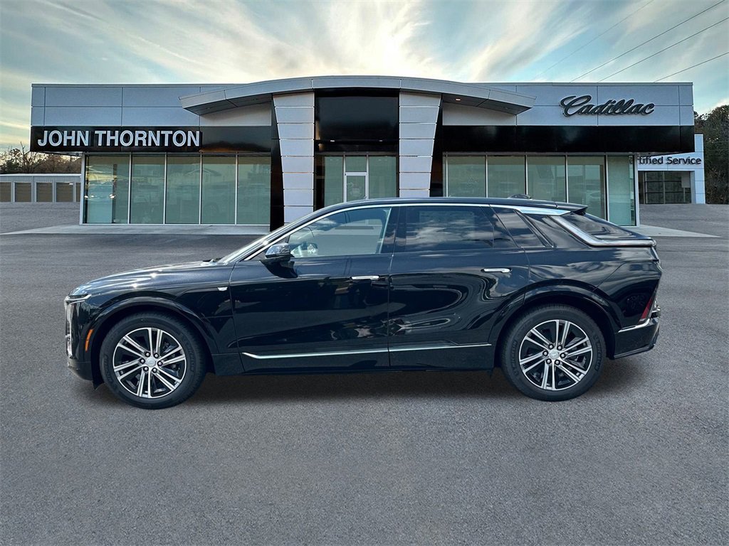 New 2025 Cadillac Lyriq Luxury image 8
