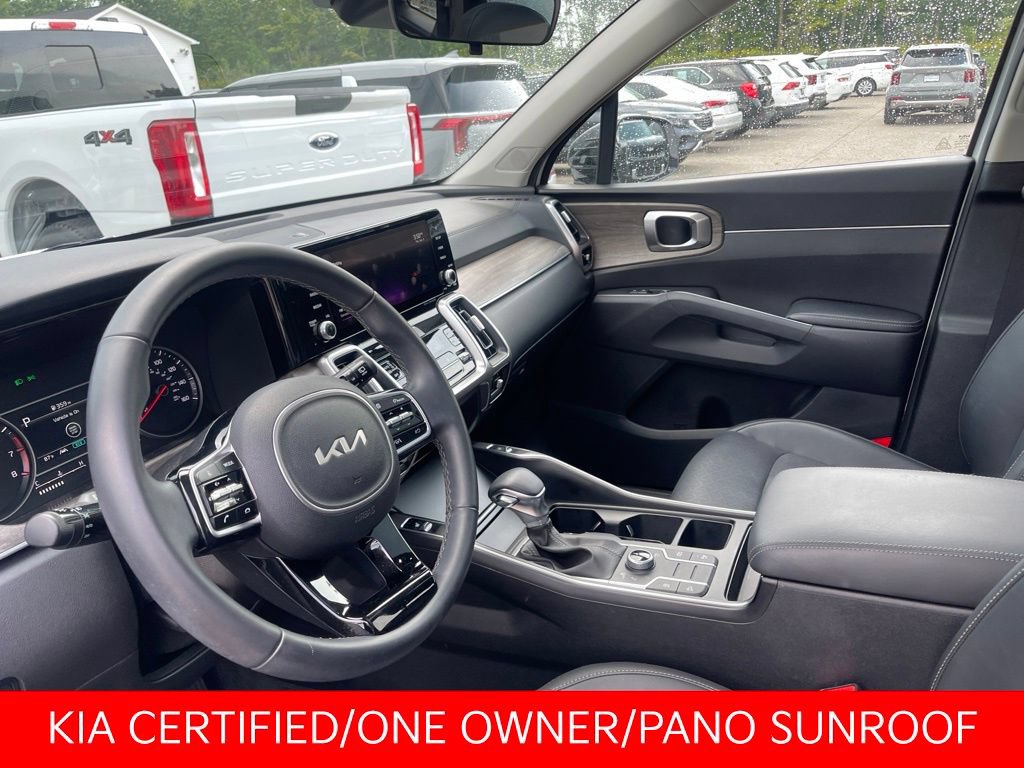 Used 2022 Kia Sorento S w/ Panoramic Sunroof Package AWD/4WD image 6