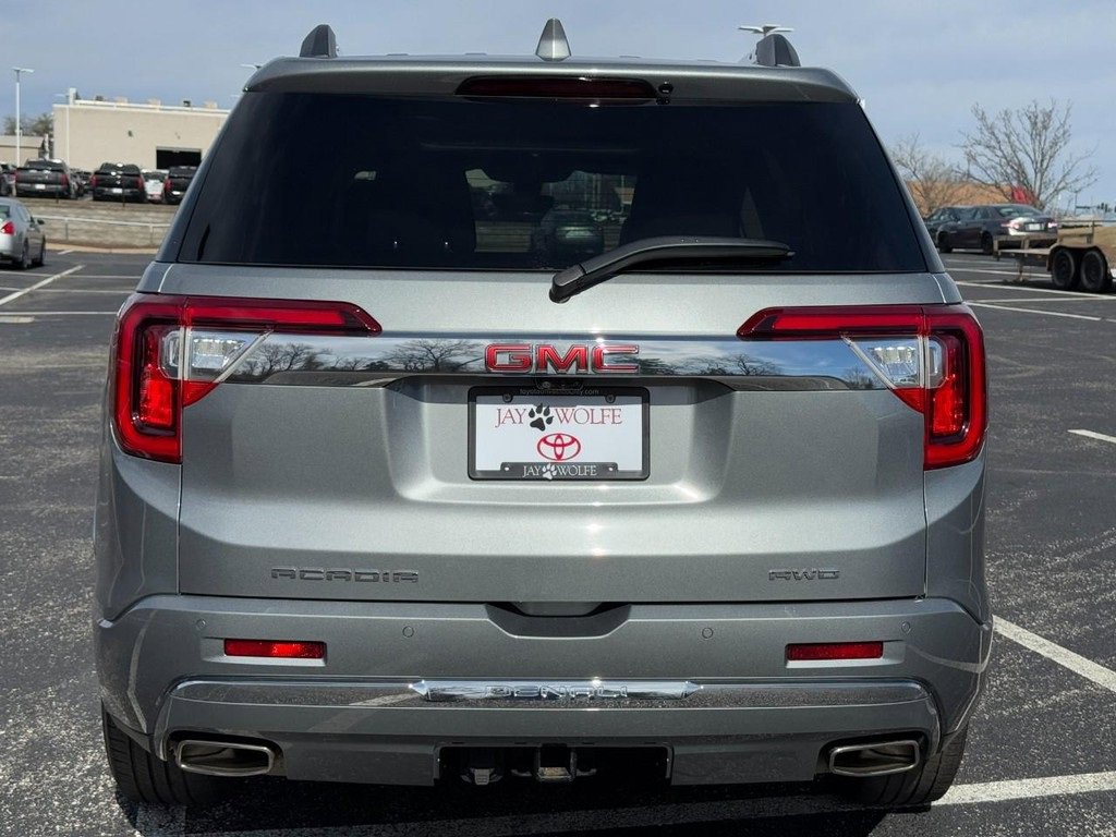 Used 2023 GMC Acadia Denali w/ Denali Ultimate Package image 6