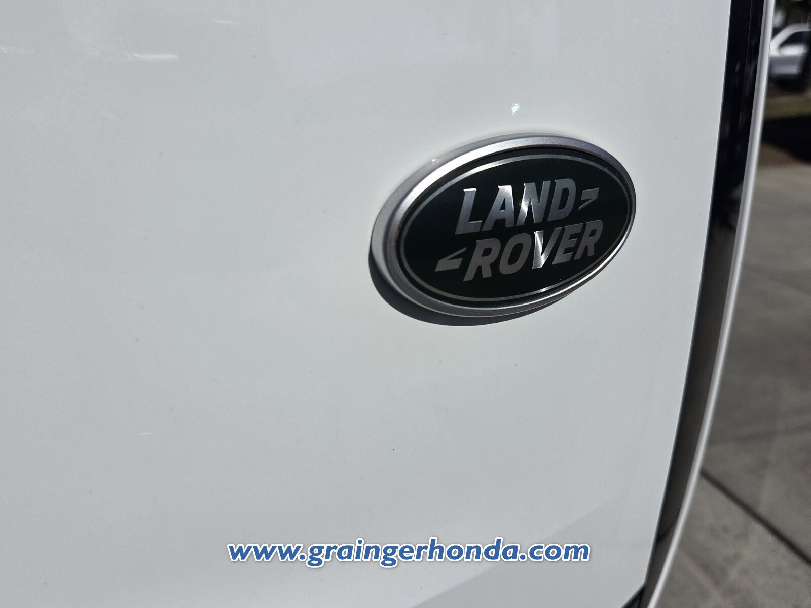 Used 2023 Land Rover Range Rover SE image 12