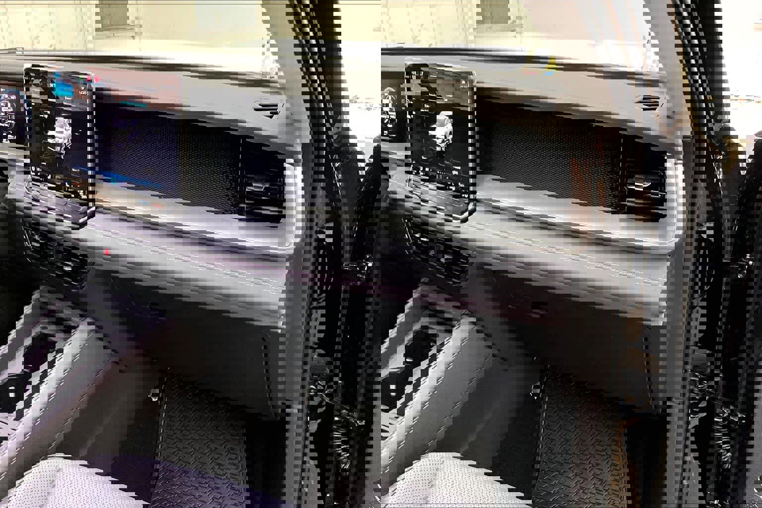 New 2026 Volkswagen Tiguan SE image 27