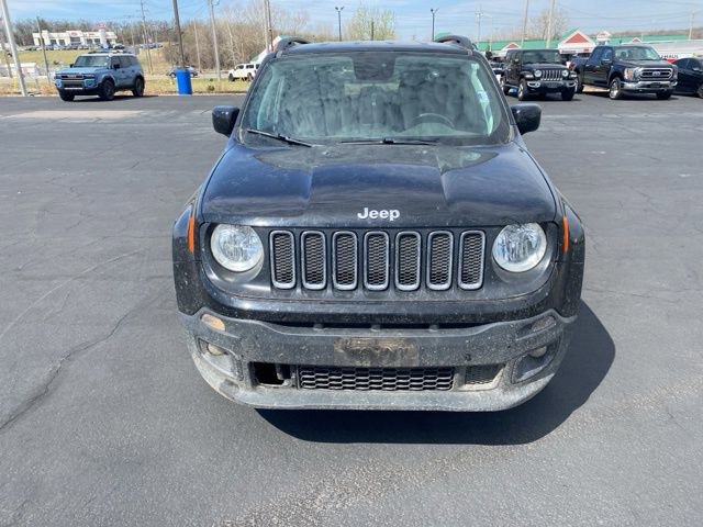 Used 2018 Jeep Renegade Latitude w/ Cold Weather Group image 9