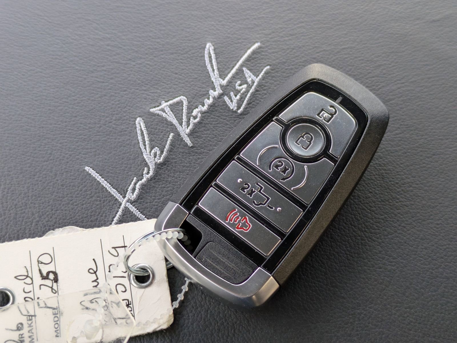 New 2026 Ford F250 Lariat w/ Black Appearance Package image 38