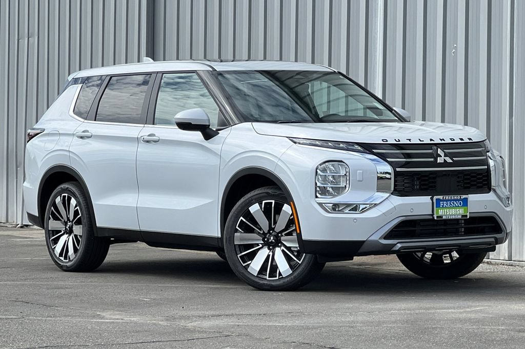 New 2026 Mitsubishi Outlander SE AWD/4WD image 3