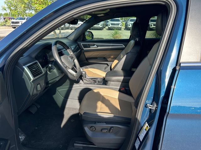 Used 2021 Volkswagen Atlas Cross Sport SEL AWD/4WD image 7