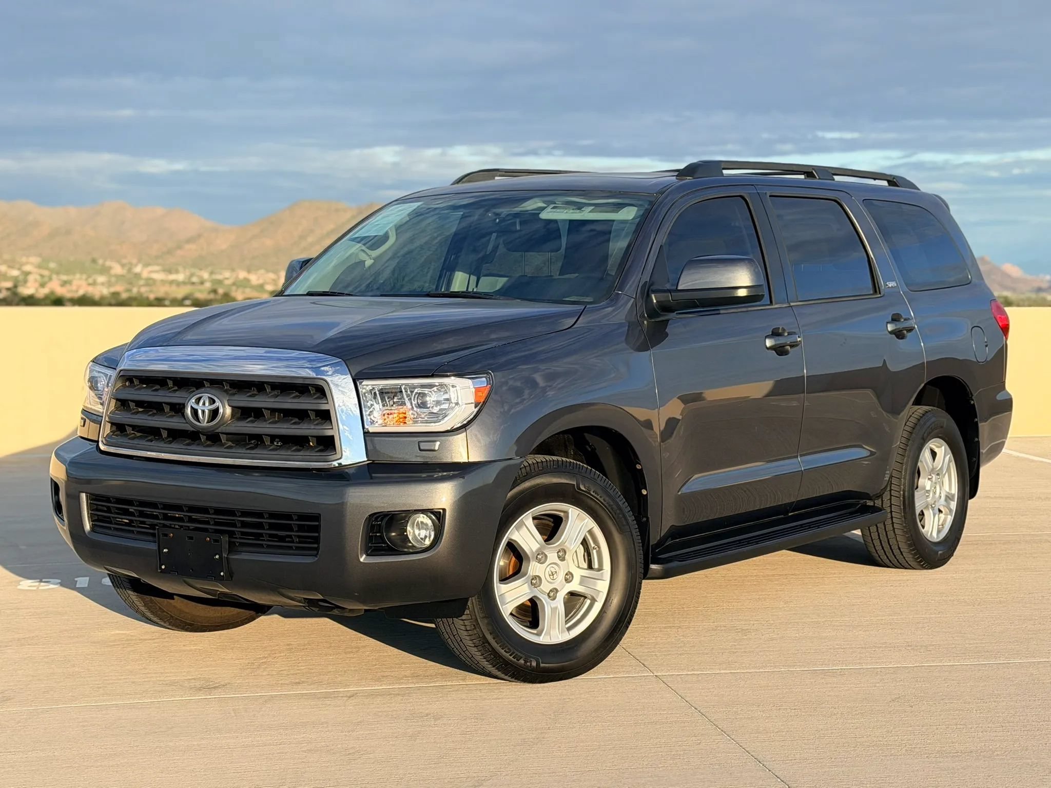 Used 2013 Toyota Sequoia SR5 AWD/4WD image 2
