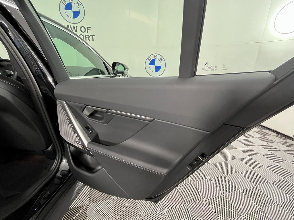 Used 2025 BMW i5 xDrive40 w/ Premium Package image 26