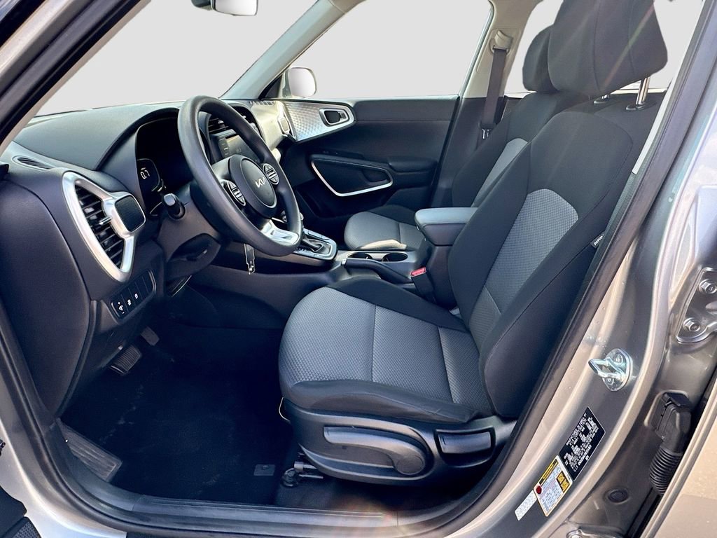 Used 2024 Kia Soul LX w/ Option Group 015 image 25