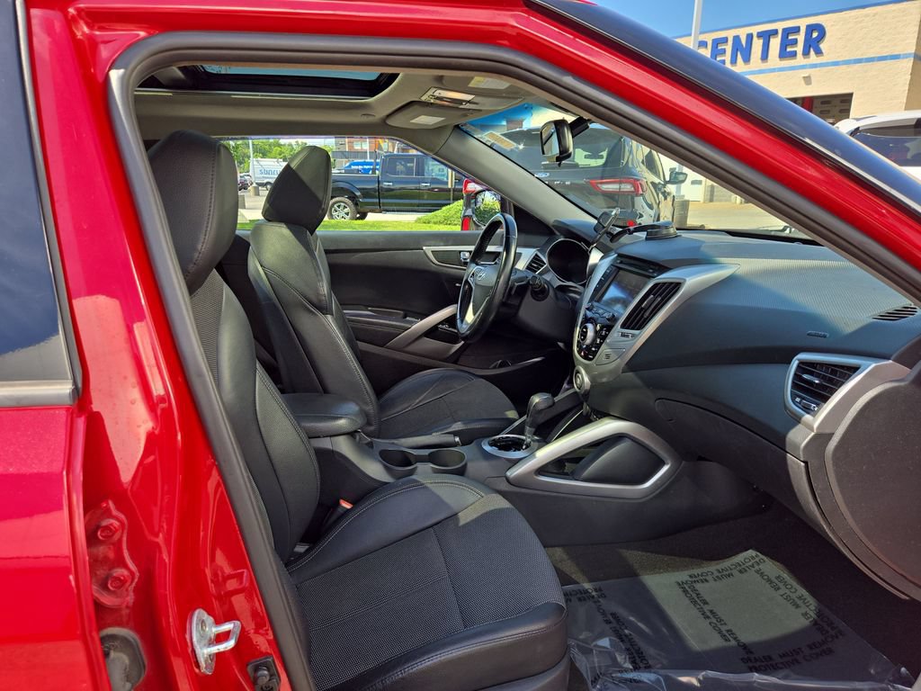 Used 2015 Hyundai Veloster w/ Option Group 03 FWD image 24