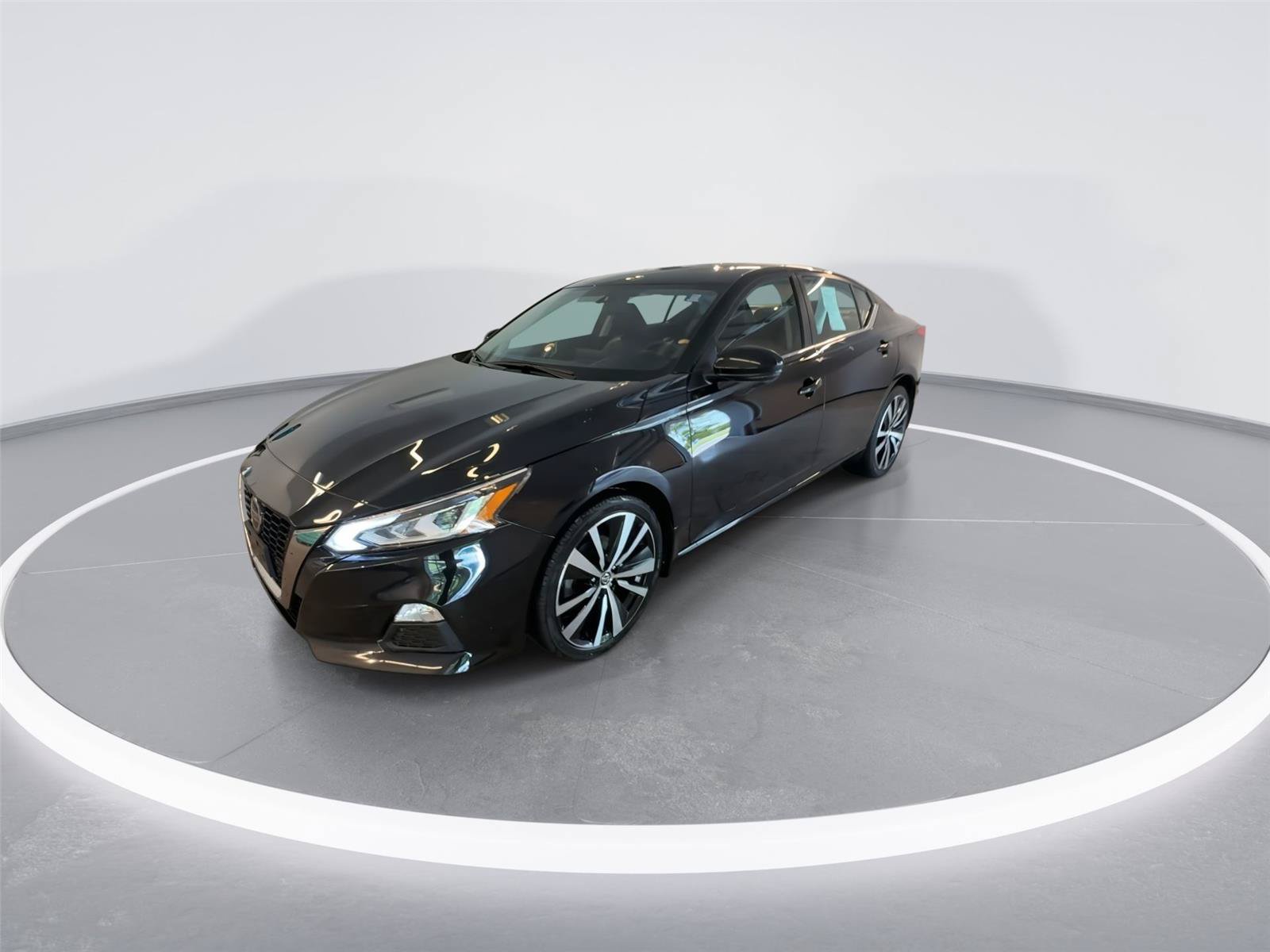Used 2019 Nissan Altima 2.5 SR w/ SR Premium Package AWD/4WD image 4