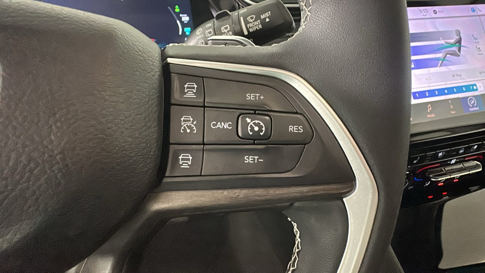 Used 2023 Jeep Grand Cherokee 4WD 4xe w/ Luxury Tech Group II image 21
