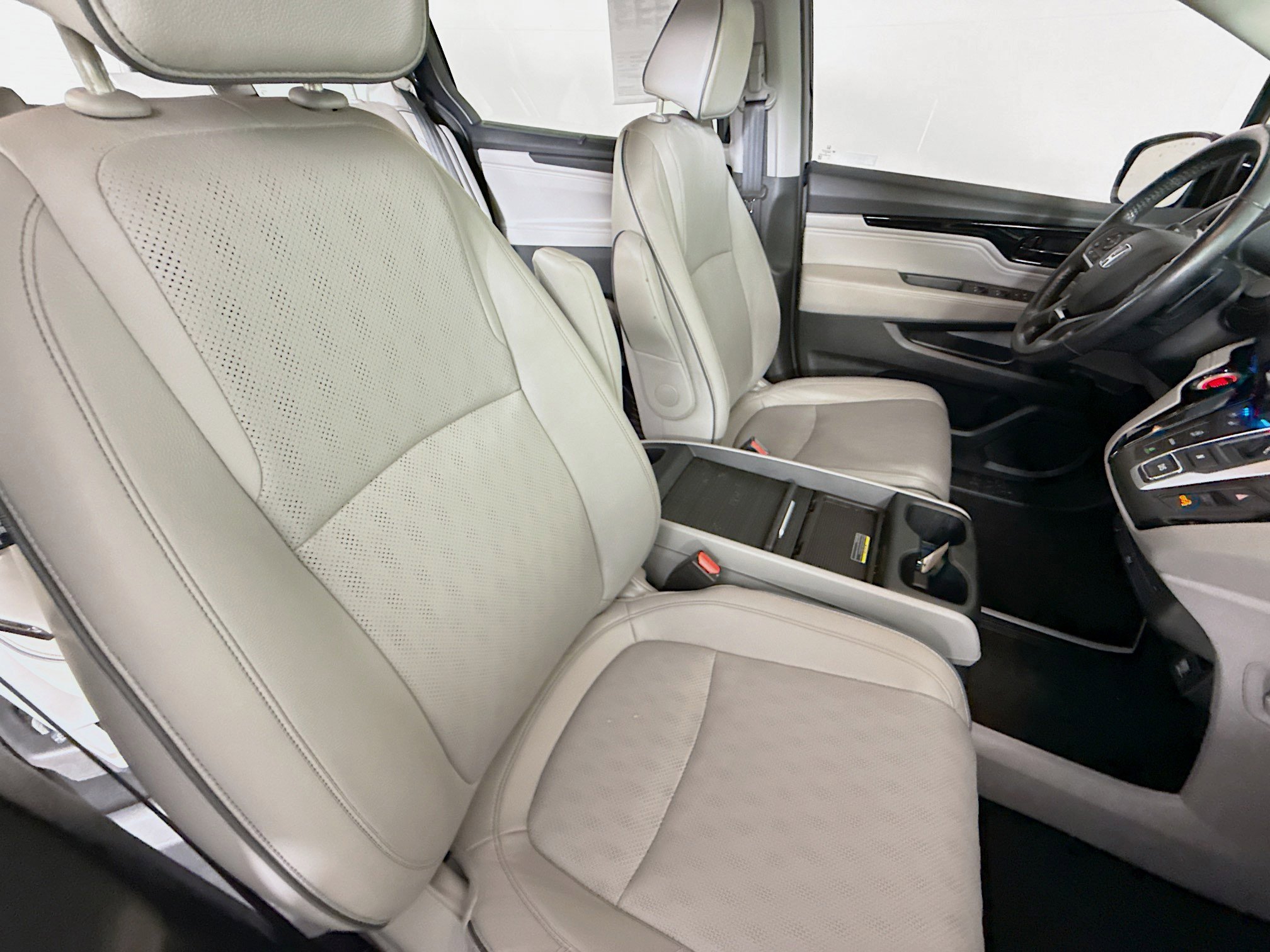 Used 2023 Honda Odyssey Elite image 39