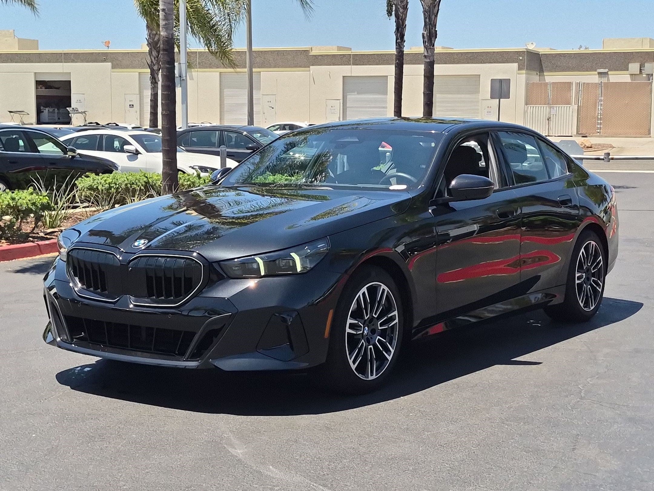 Used 2026 BMW 530i w/ M Sport Package RWD image 5