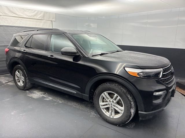 Used 2024 Ford Explorer XLT w/ Equipment Group 202A image 6
