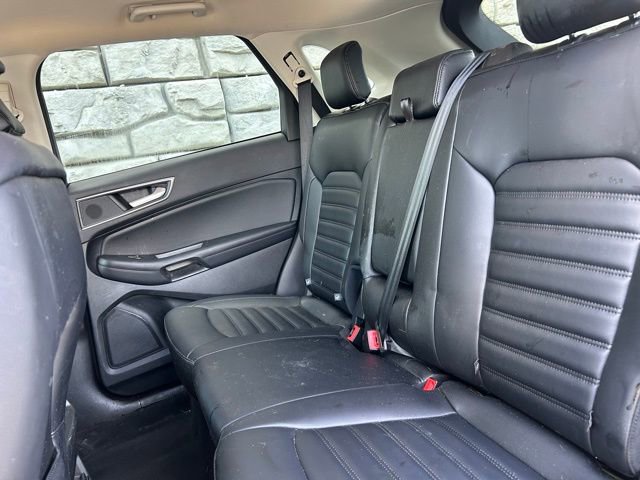 Used 2024 Ford Edge SEL w/ Convenience Package image 9
