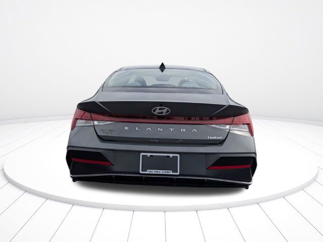 Used 2025 Hyundai Elantra Limited FWD image 4