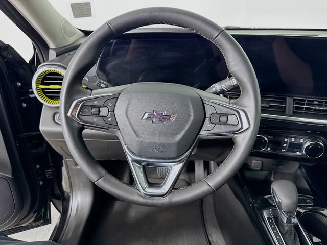 Used 2025 Chevrolet Trax ACTIV w/ Driver Confidence Package FWD image 12