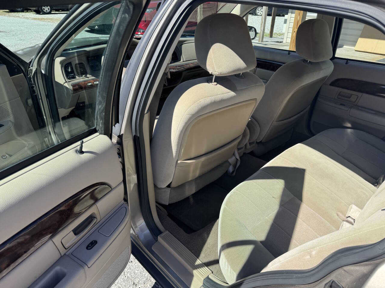 Used 2004 Mercury Grand Marquis GS image 13