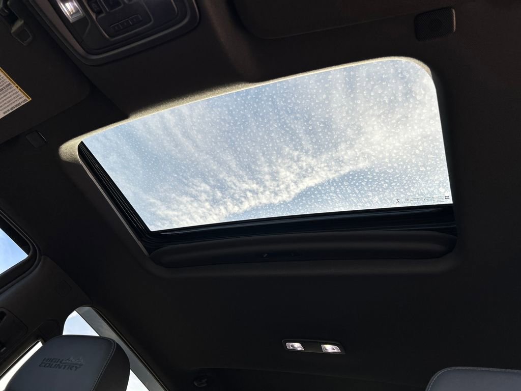 Used 2022 Chevrolet Silverado 3500 High Country w/ LPO, Hitch Package image 23