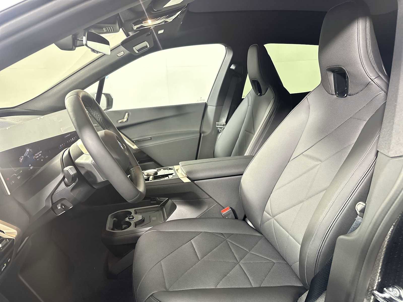 New 2026 BMW iX xDrive60 w/ Premium Package image 11