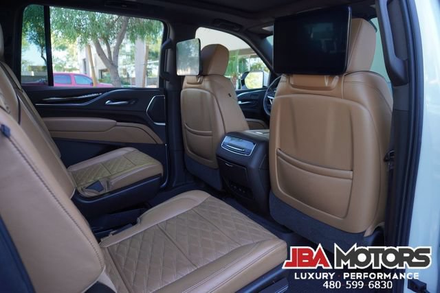 Used 2021 Cadillac Escalade ESV Premium Luxury AWD/4WD image 9
