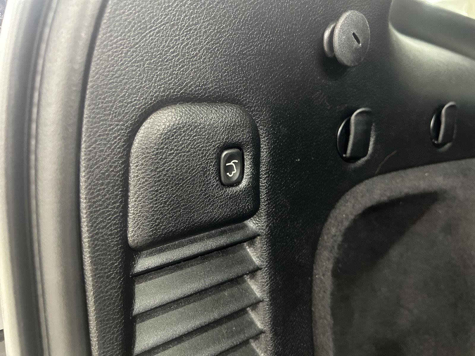 Used 2019 Jeep Grand Cherokee Limited w/ Luxury Group II image 6