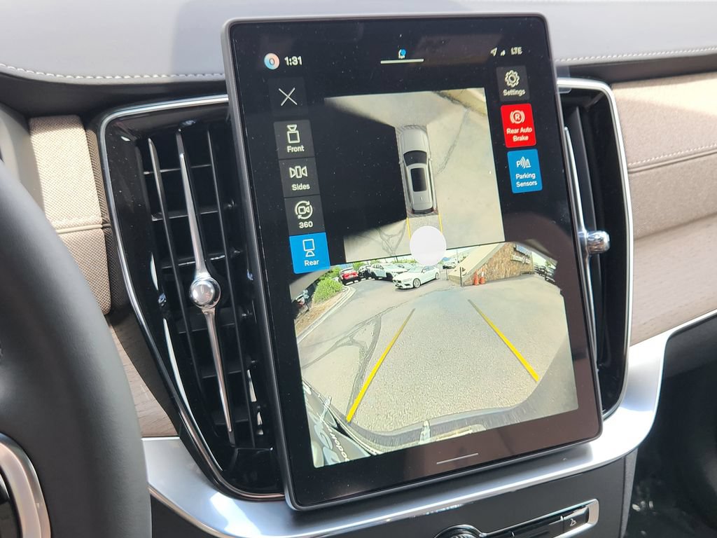 New 2026 Volvo XC90 B6 Plus w/ Protection Package AWD/4WD image 9