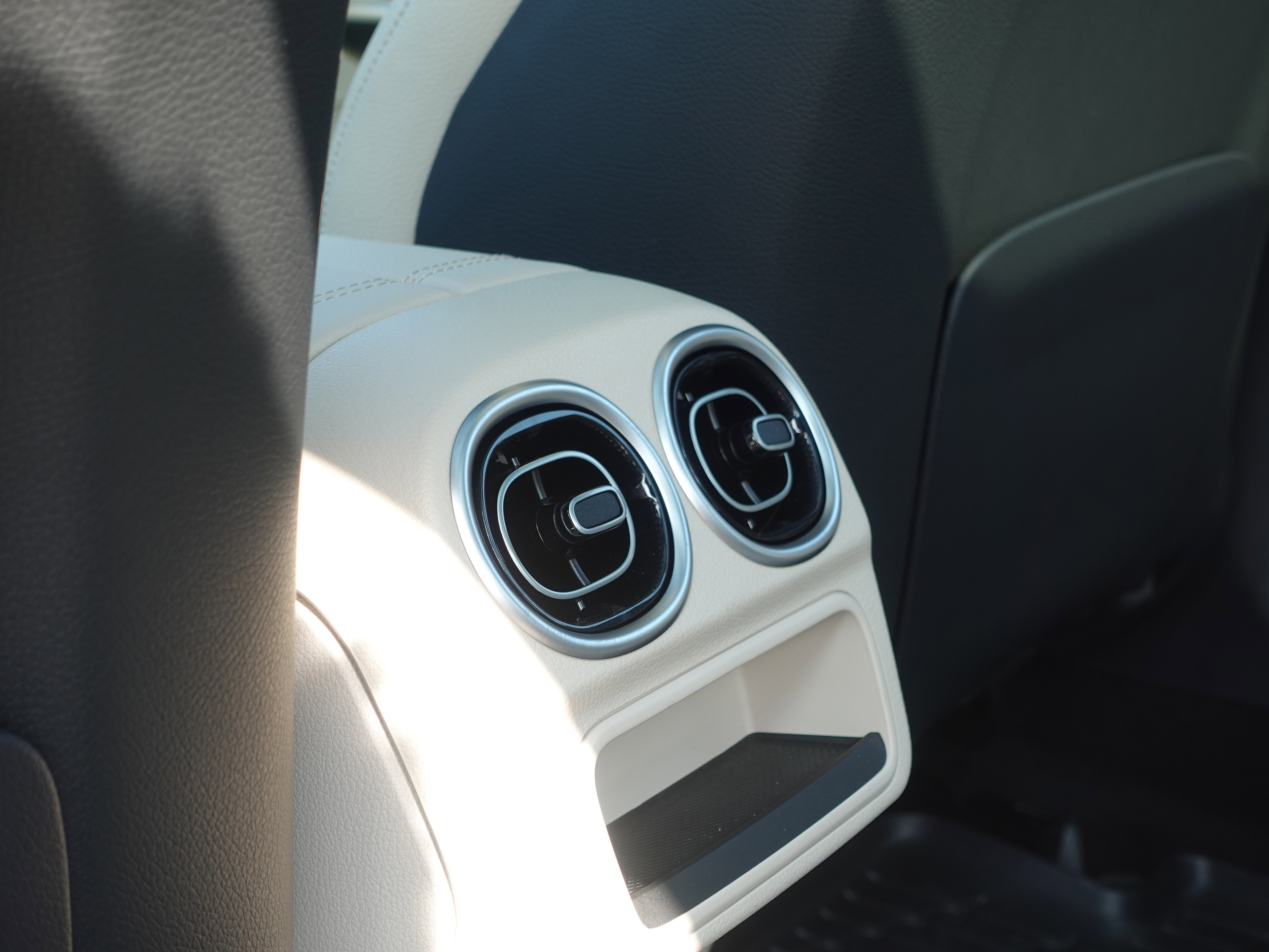 Used 2022 Mercedes-Benz C 300 4MATIC Sedan image 15