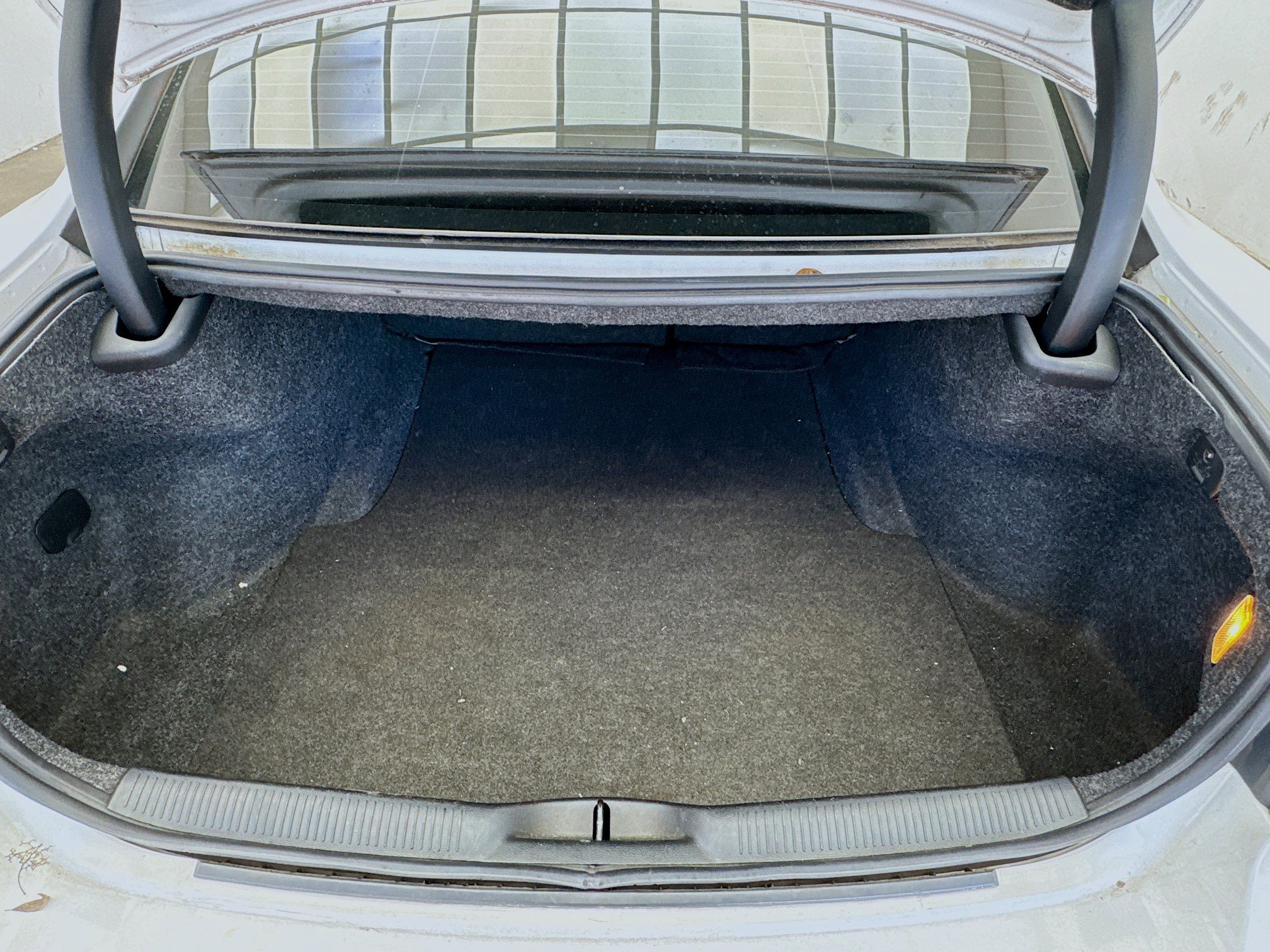 Used 2018 Dodge Charger SXT w/ Blacktop Package image 16