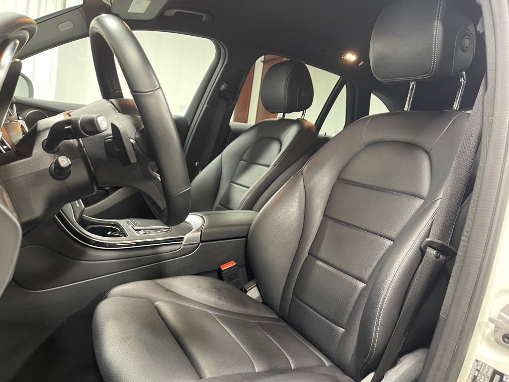Certified 2022 Mercedes-Benz GLC 300 4MATIC image 22